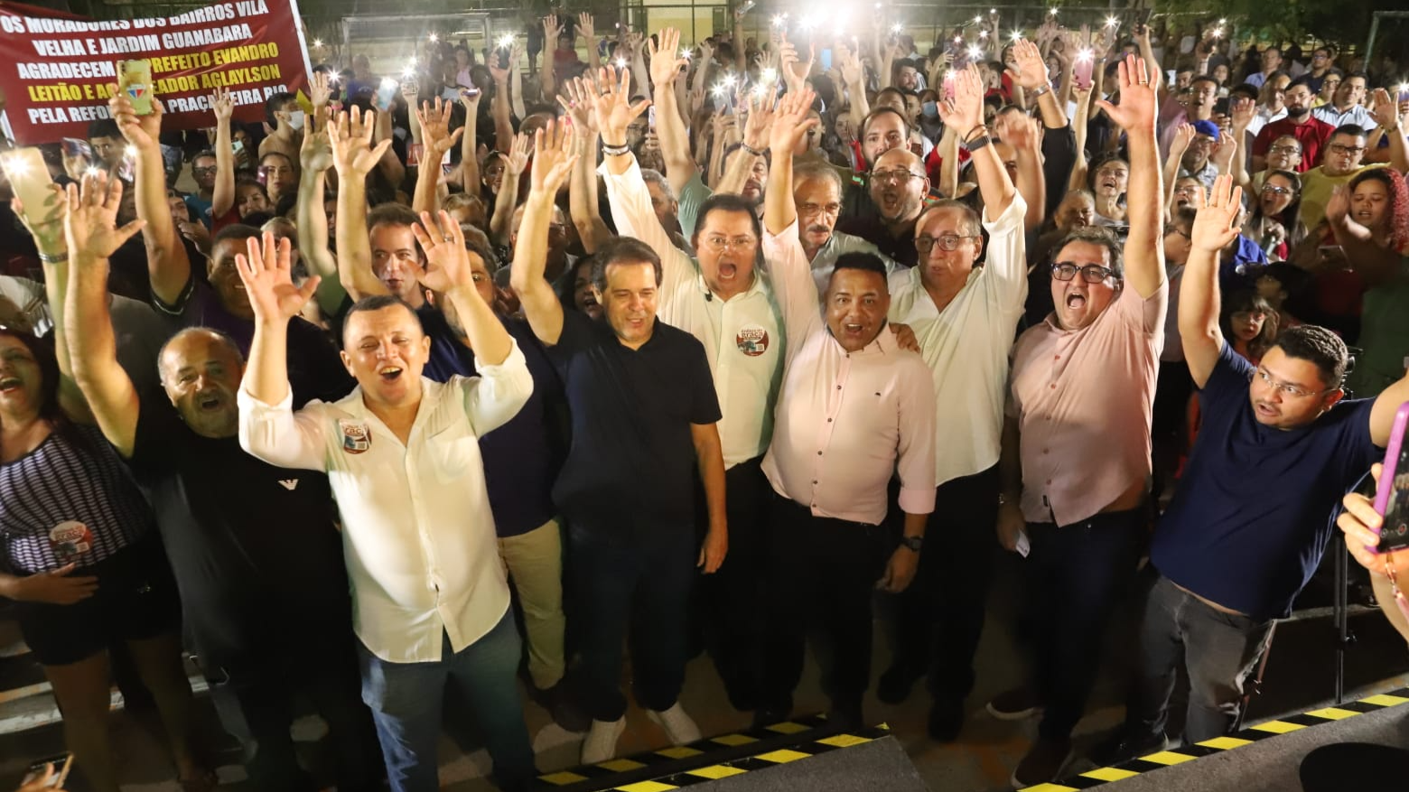 Será contemplada a manutenção geral da praça, requalificação de mesas de jogos e bancos, recuperação pontual do piso e pintura completa do espaço